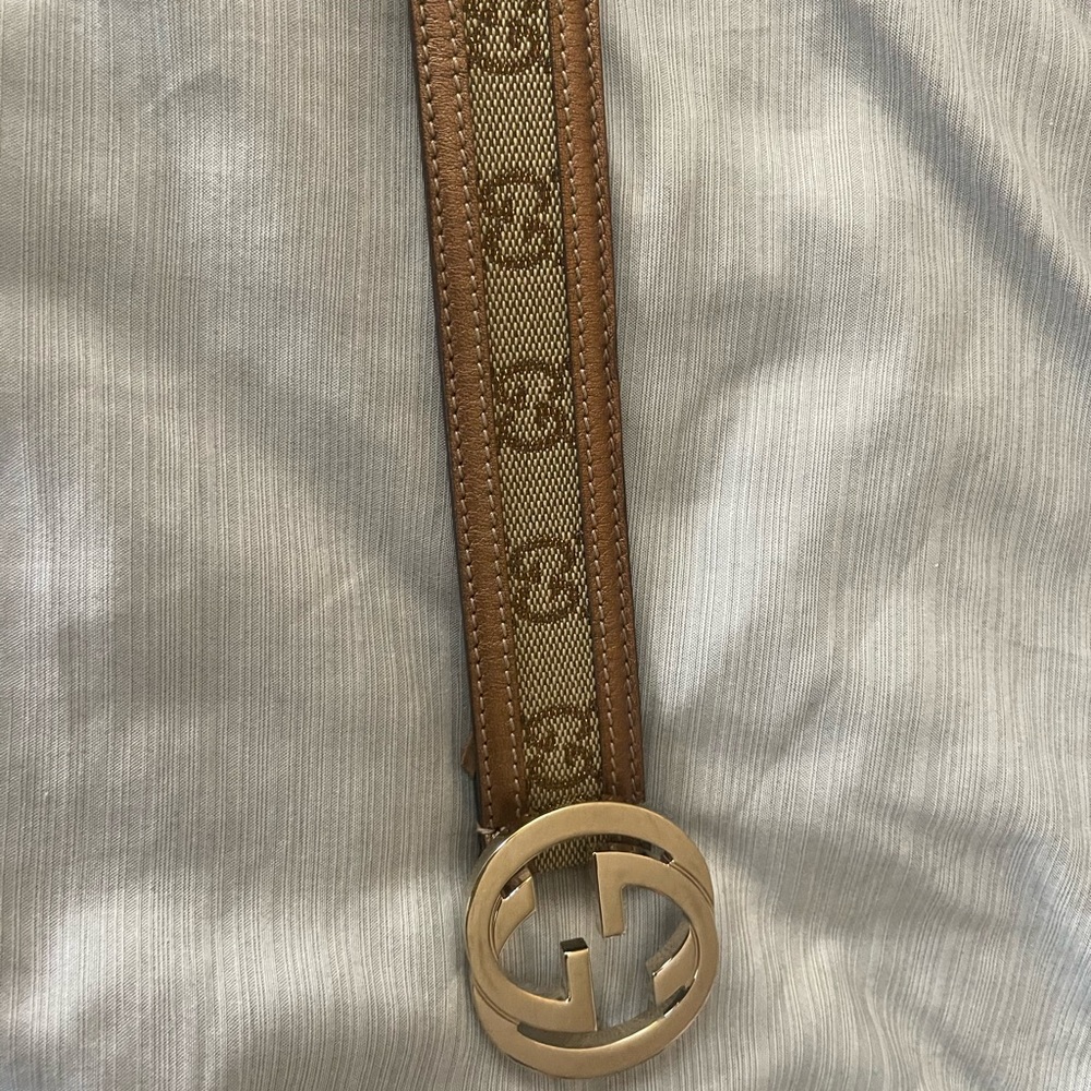 Womens Gucci belt